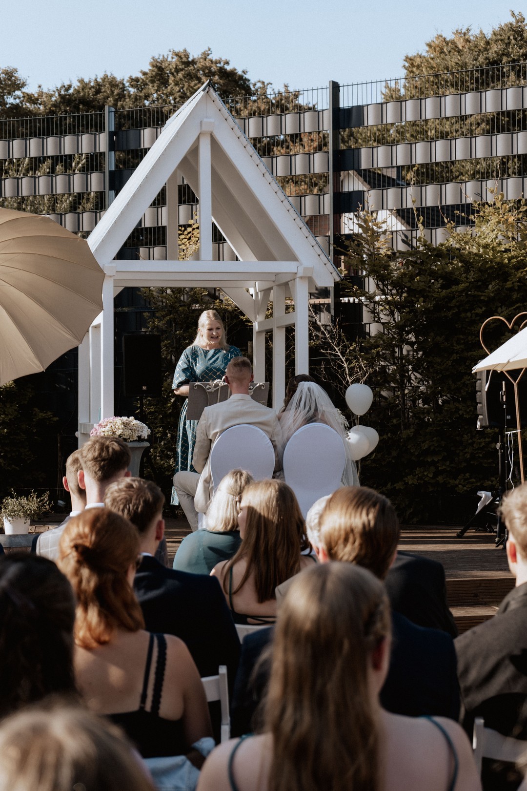 Traurednerin bei einer Hochzeit im Müggenkrug in Oldenburg